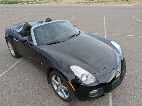 Used 2007 Pontiac Solstice GXP w/ Premium Package RWD image 16