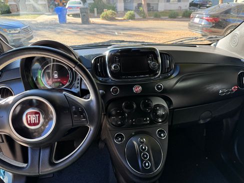 Used 2017 FIAT 500 e image 9