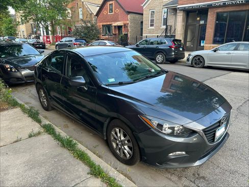 Used 2016 MAZDA MAZDA3 i Sport w/ Preferred Equipment Package FWD image 2