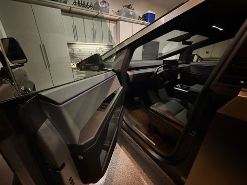 Used 2024 Tesla Cybertruck Cyberbeast image 10