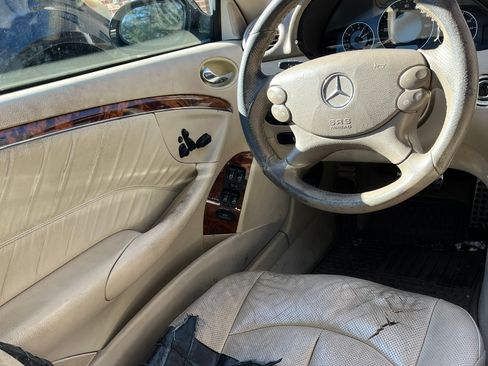 Used 2008 Mercedes-Benz CLK 550 Cabriolet image 24