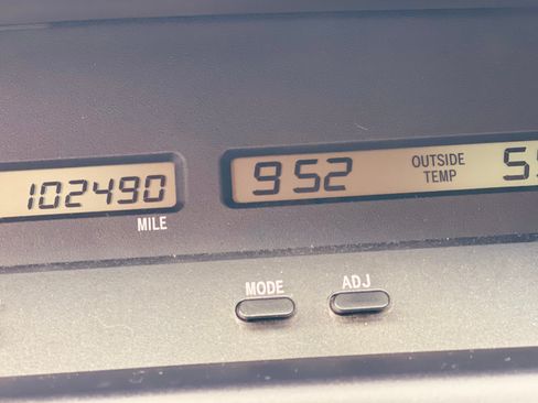 Used 2000 Toyota Avalon XL image 16