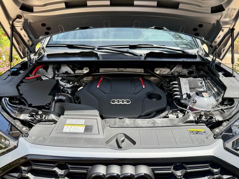 Used 2024 Audi SQ5 Premium Plus AWD/4WD image 17