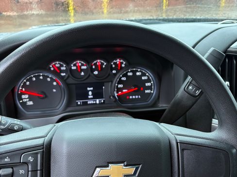 Used 2025 Chevrolet Silverado 1500 Custom image 11