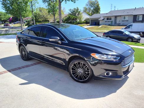 Used 2014 Ford Fusion SE w/ Equipment Group 202A image 9