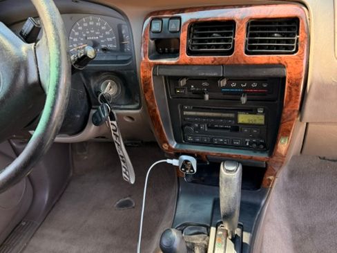 Used 1996 Toyota 4Runner Limited AWD/4WD image 8