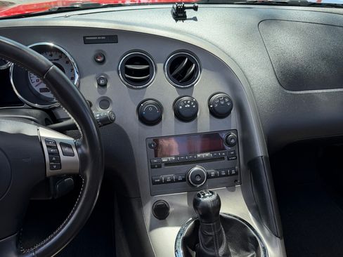 Used 2008 Pontiac Solstice Convertible w/ Premium Package RWD image 24