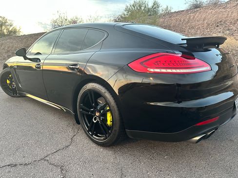 Used 2014 Porsche Panamera 4S image 2