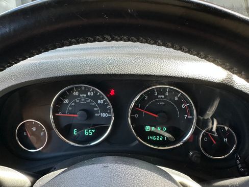 Used 2011 Jeep Wrangler Unlimited Sport image 11