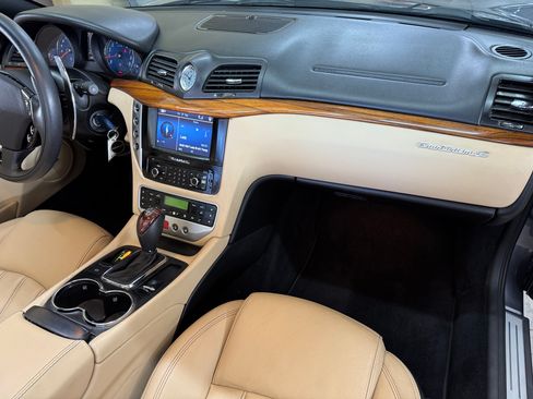 Used 2011 Maserati GranTurismo Convertible 2D image 28