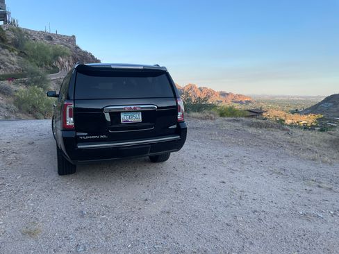 Used 2018 GMC Yukon XL Denali w/ Open Road Package image 6