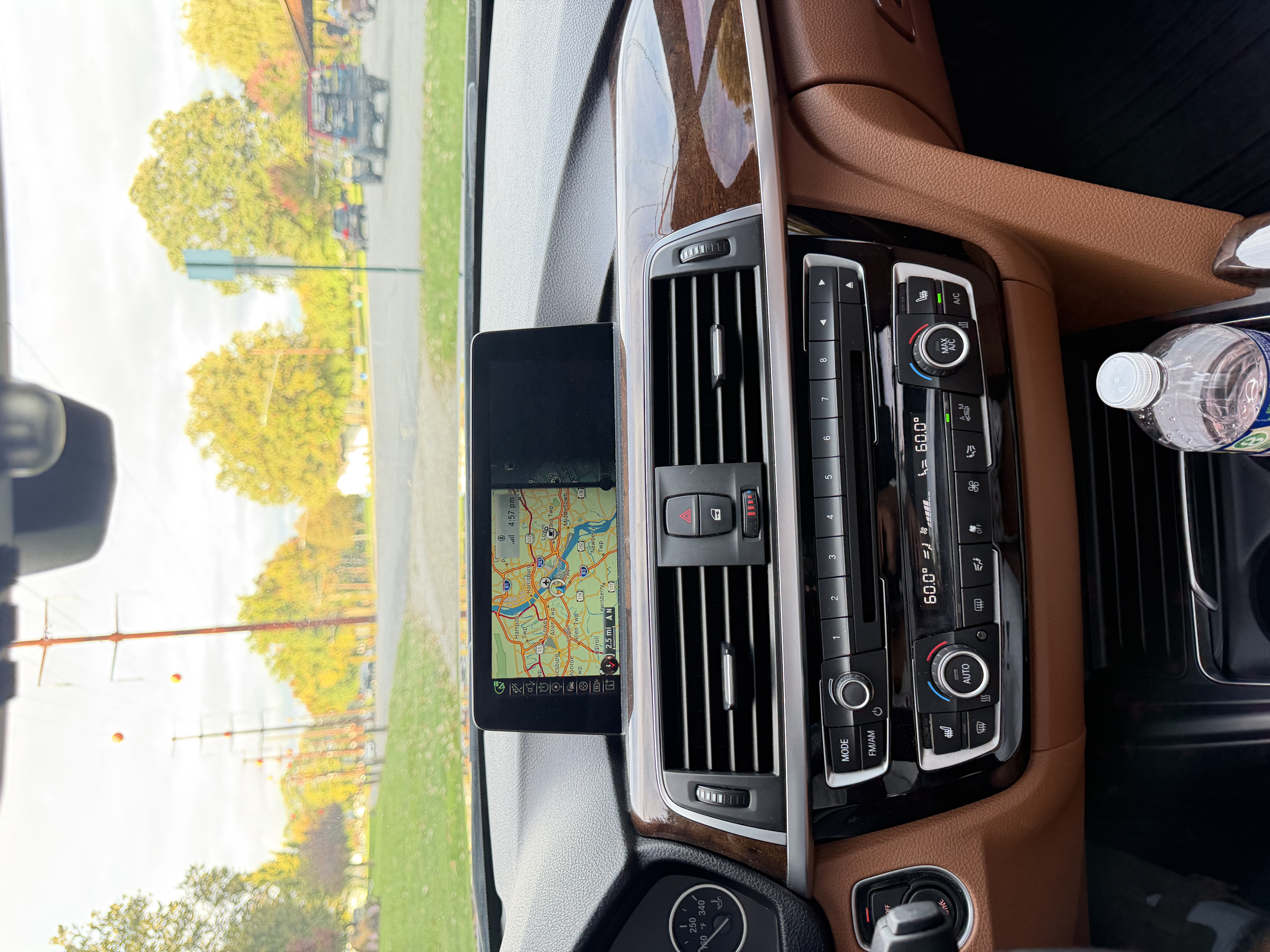 Used 2016 BMW 328i xDrive Sedan AWD/4WD image 11