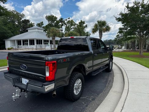 Used 2019 Ford F250 XLT AWD/4WD image 4