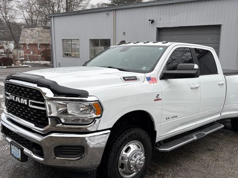 Used 2022 RAM 3500 Big Horn image 5