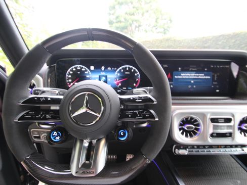 Used 2025 Mercedes-Benz G 63 AMG 4MATIC image 9