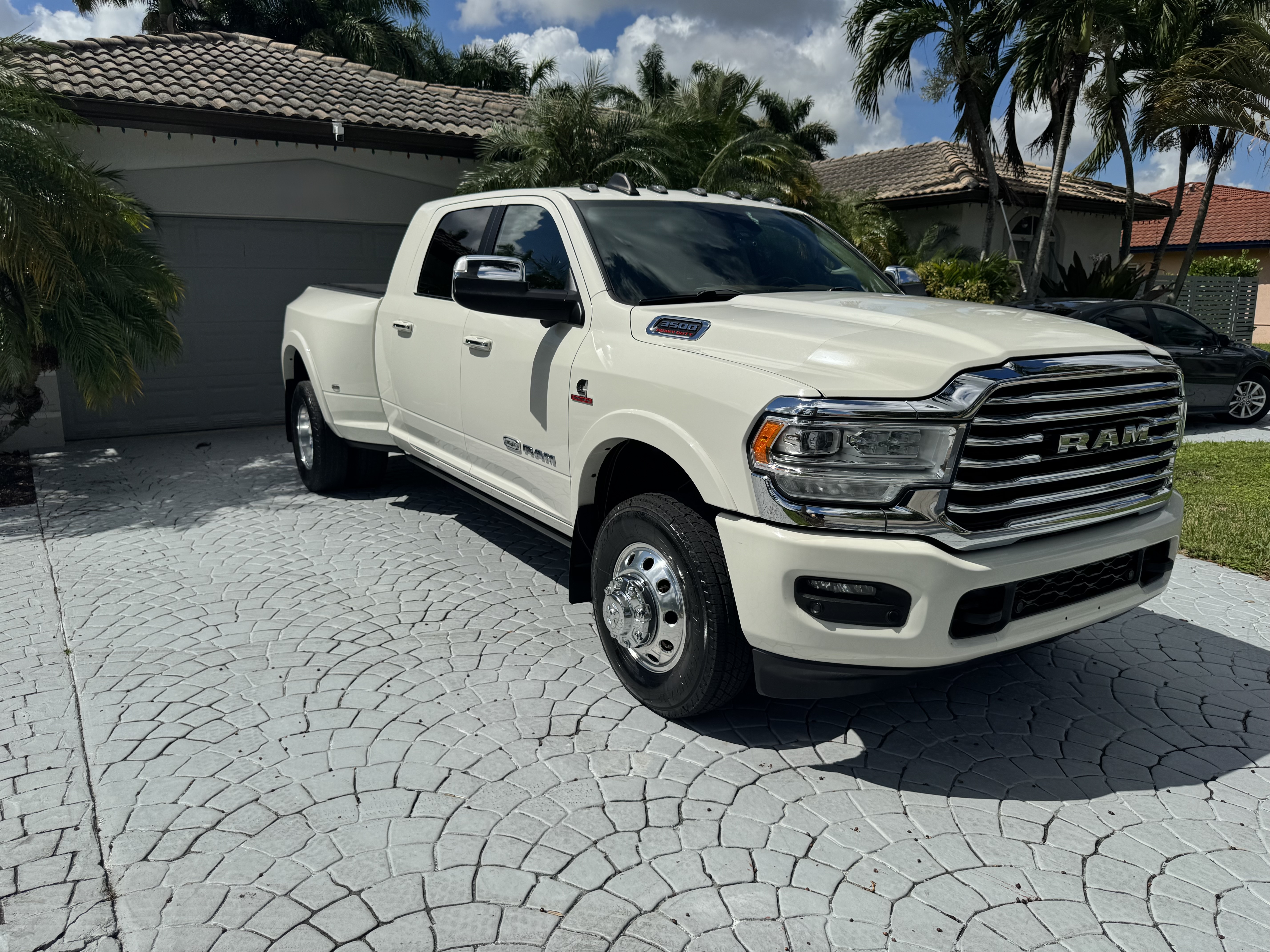 Used 2020 RAM 3500 Limited AWD/4WD image 2