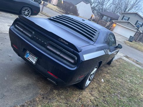 Used 2016 Dodge Challenger SXT w/ Super Sport Group (SS/T) image 2