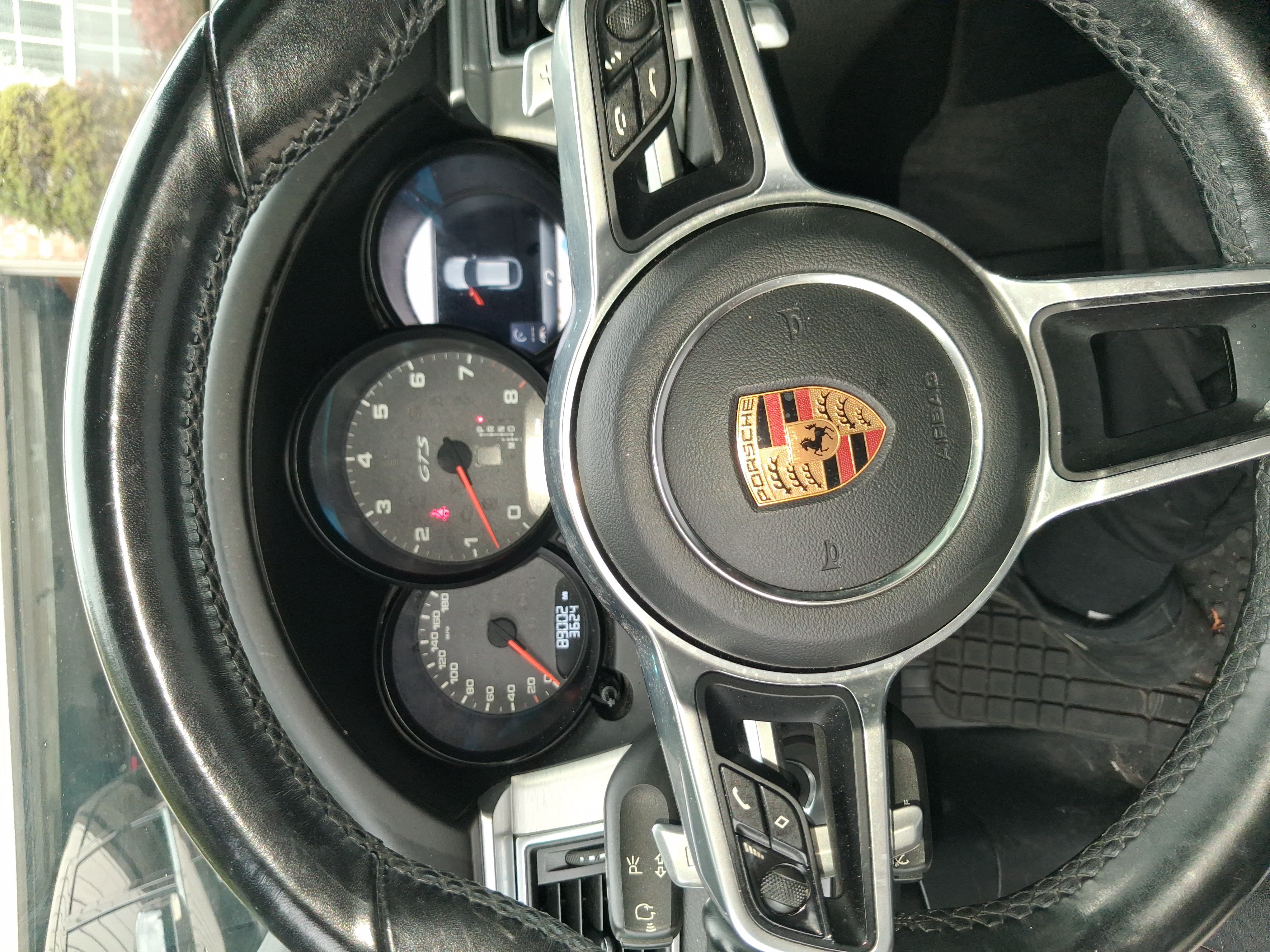 Used 2018 Porsche Macan GTS AWD/4WD image 1