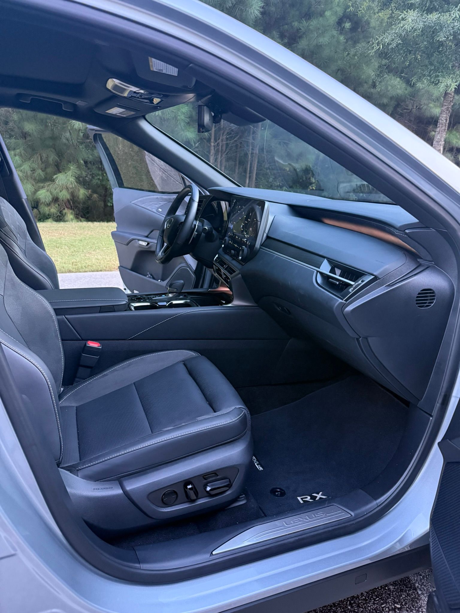 Used 2026 Lexus RX 450h AWD w/ Convenience Package image 21