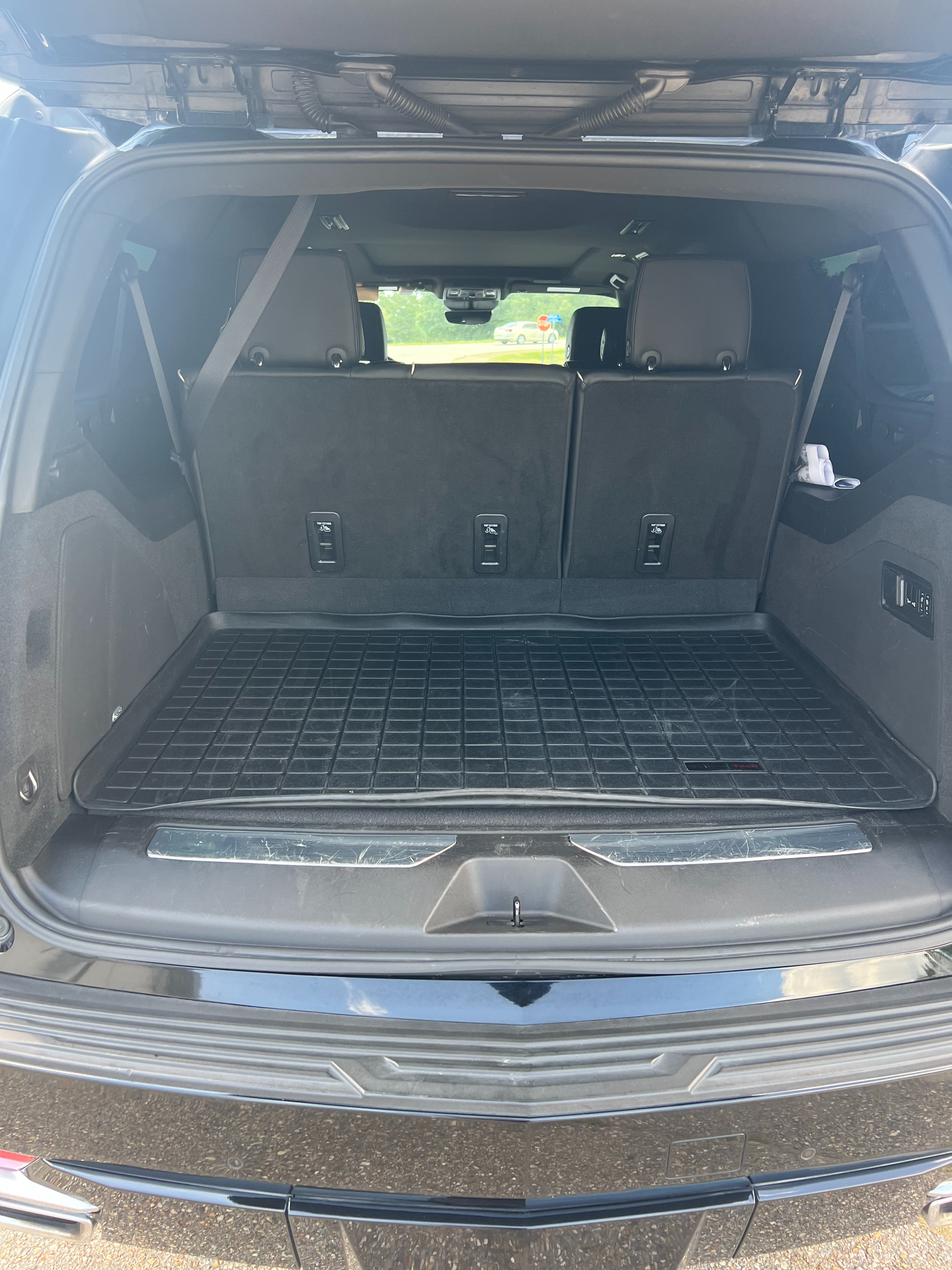 Used 2022 Cadillac Escalade ESV Premium Luxury RWD image 13