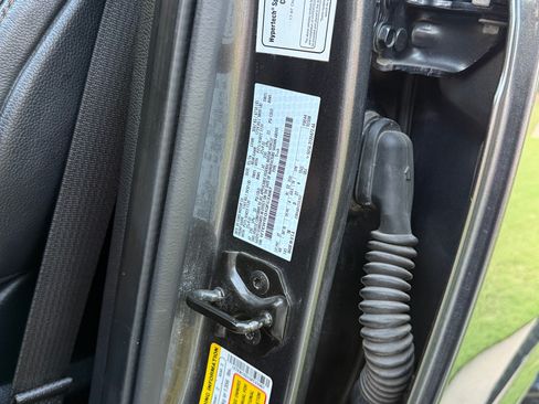 Used 2016 Ford F150 Limited w/ Trailer Tow Package image 24