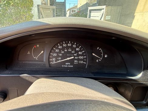 Used 2002 Toyota Tacoma 2WD Regular Cab image 4