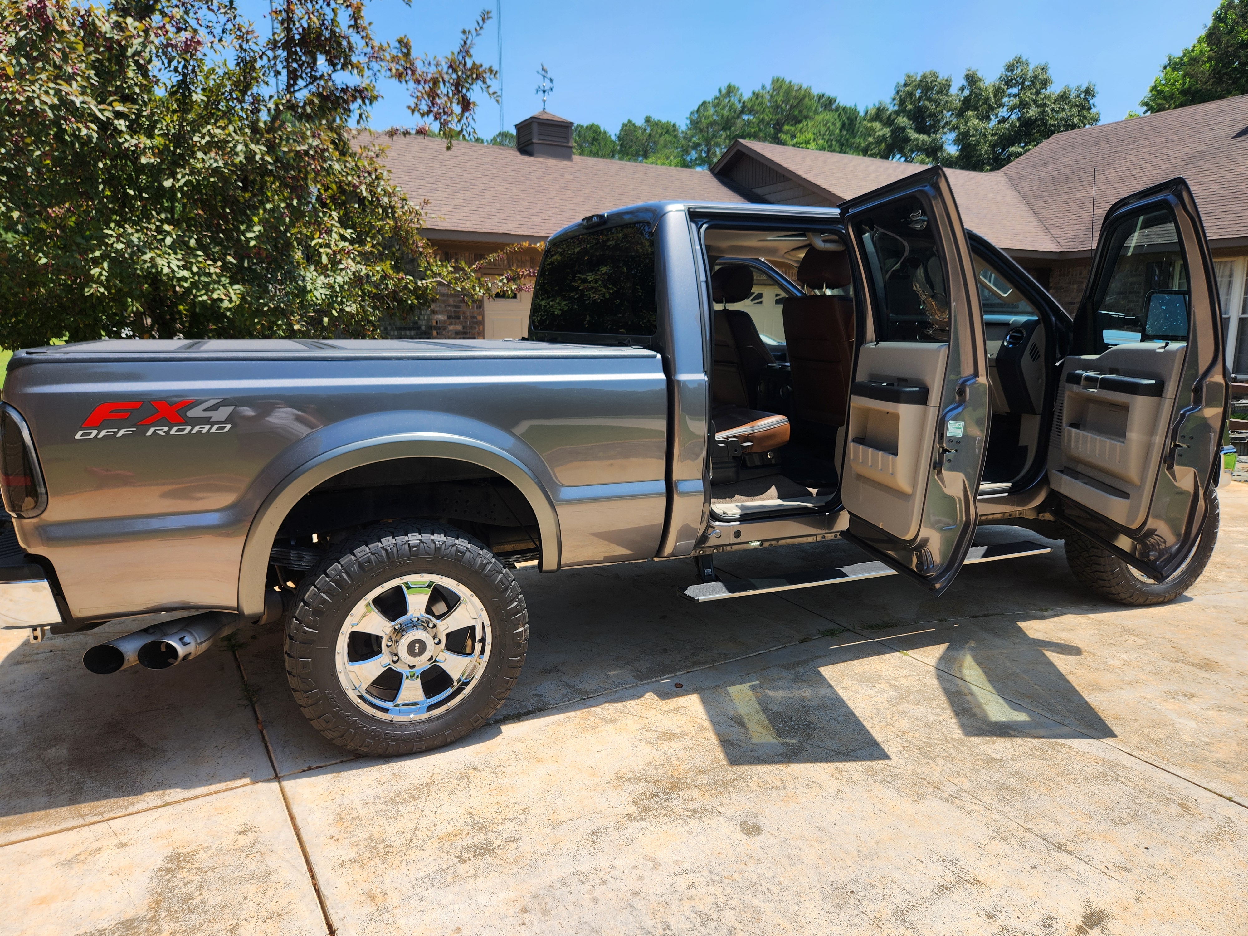 Used 2010 Ford F250 XLT AWD/4WD image 20