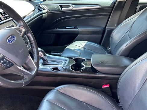 Used 2016 Ford Fusion Titanium FWD image 5