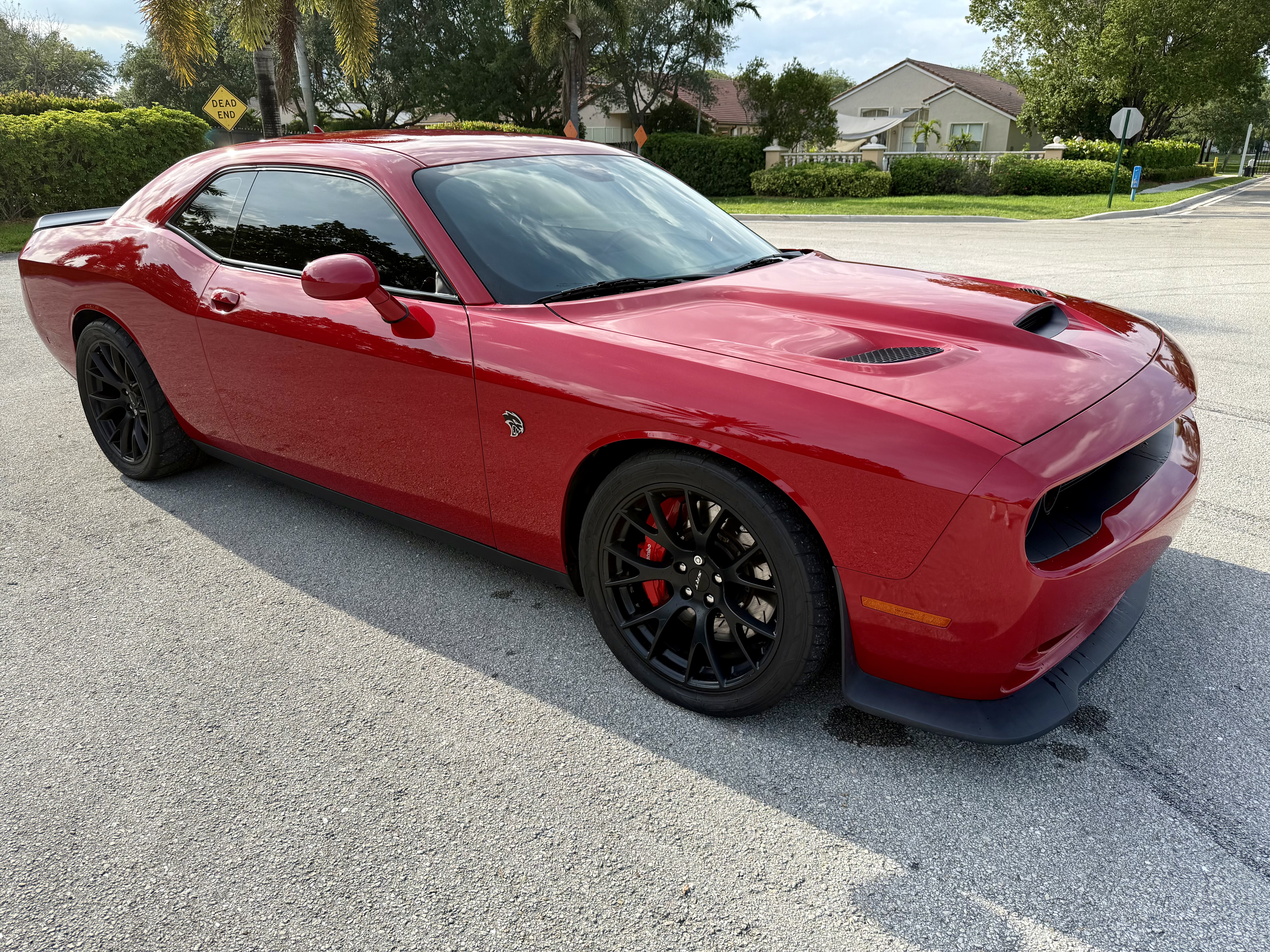 Used 2015 Dodge Challenger SRT Hellcat RWD image 1