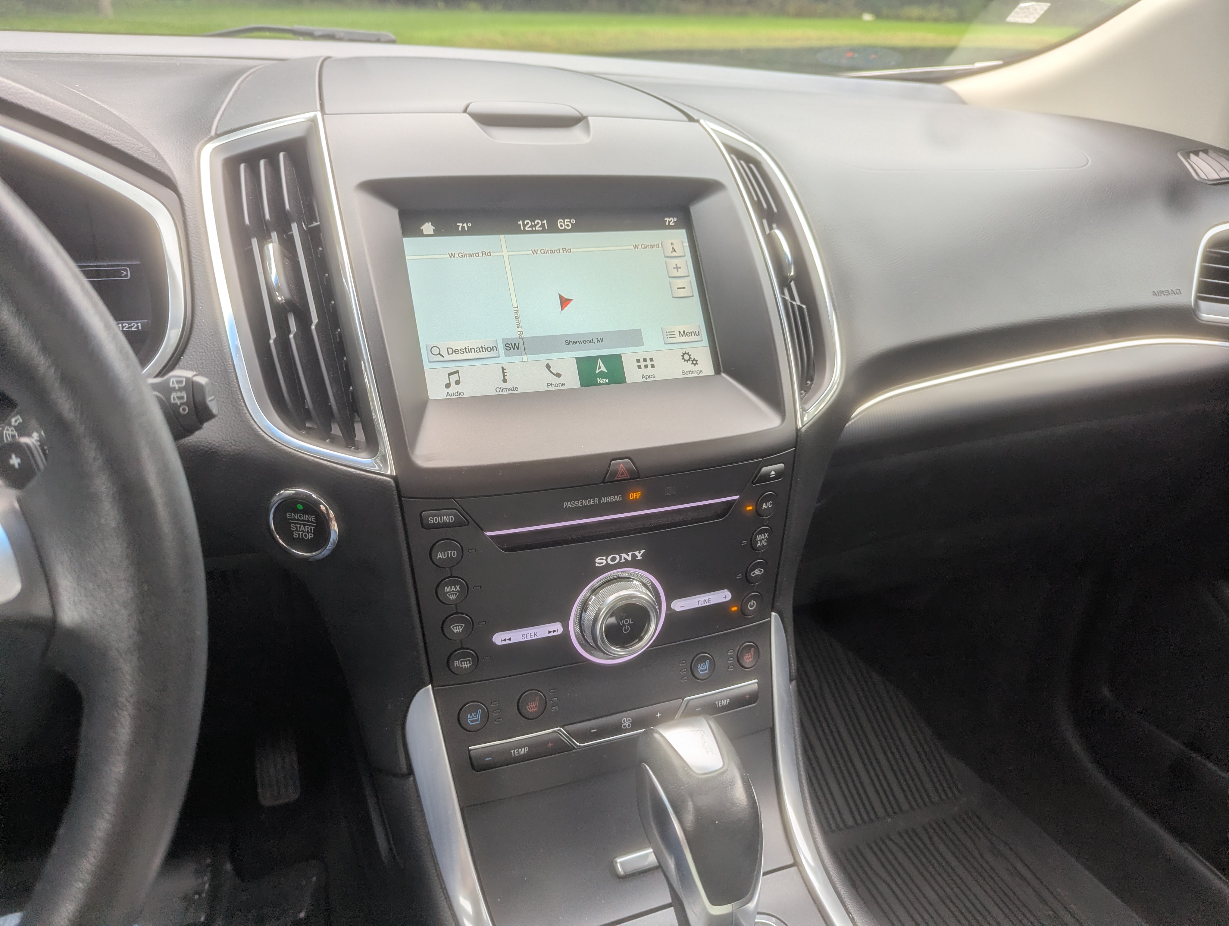 Used 2018 Ford Edge Titanium w/ Equipment Group 301A AWD/4WD image 16