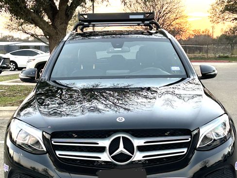 Used 2019 Mercedes-Benz GLC 350e 4MATIC image 19