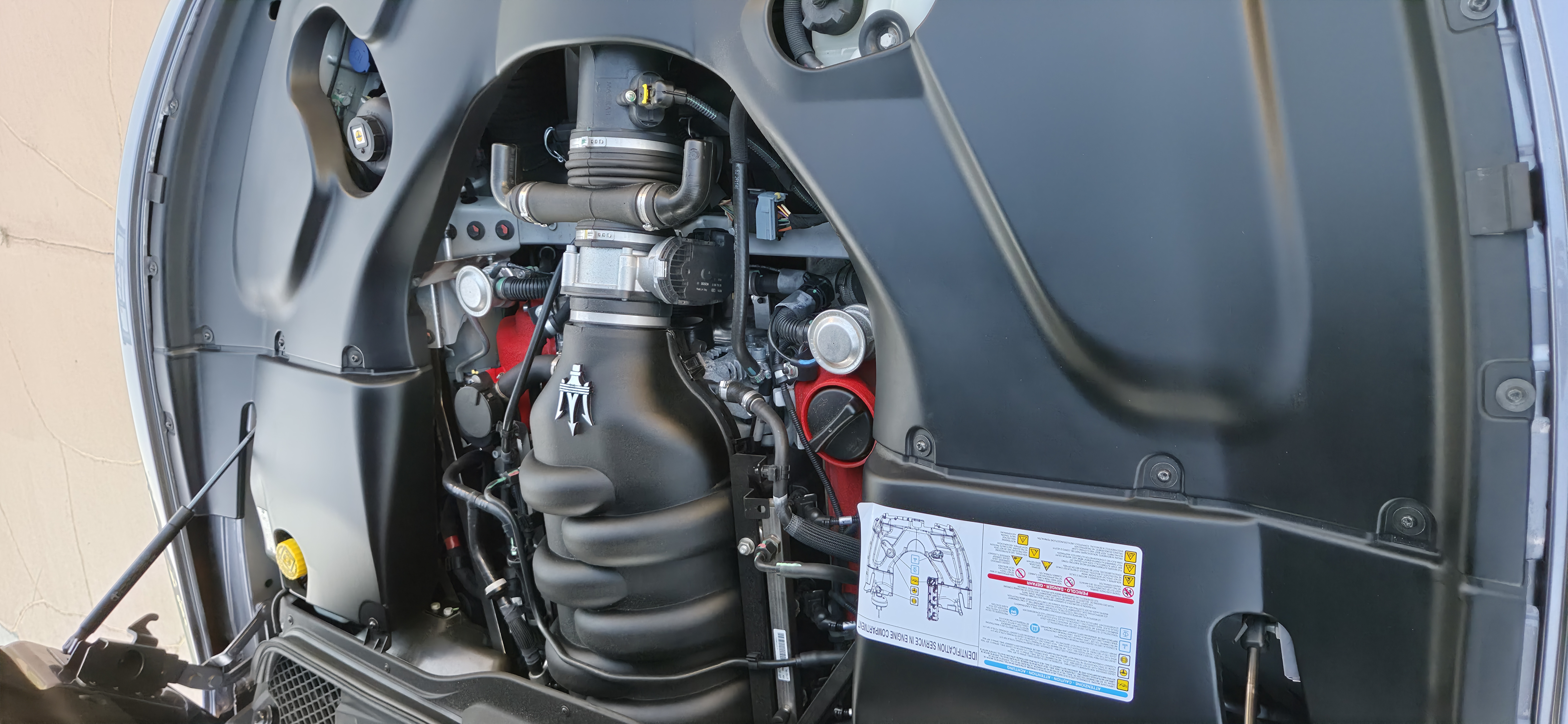 Used 2015 Maserati GranTurismo Convertible RWD image 27