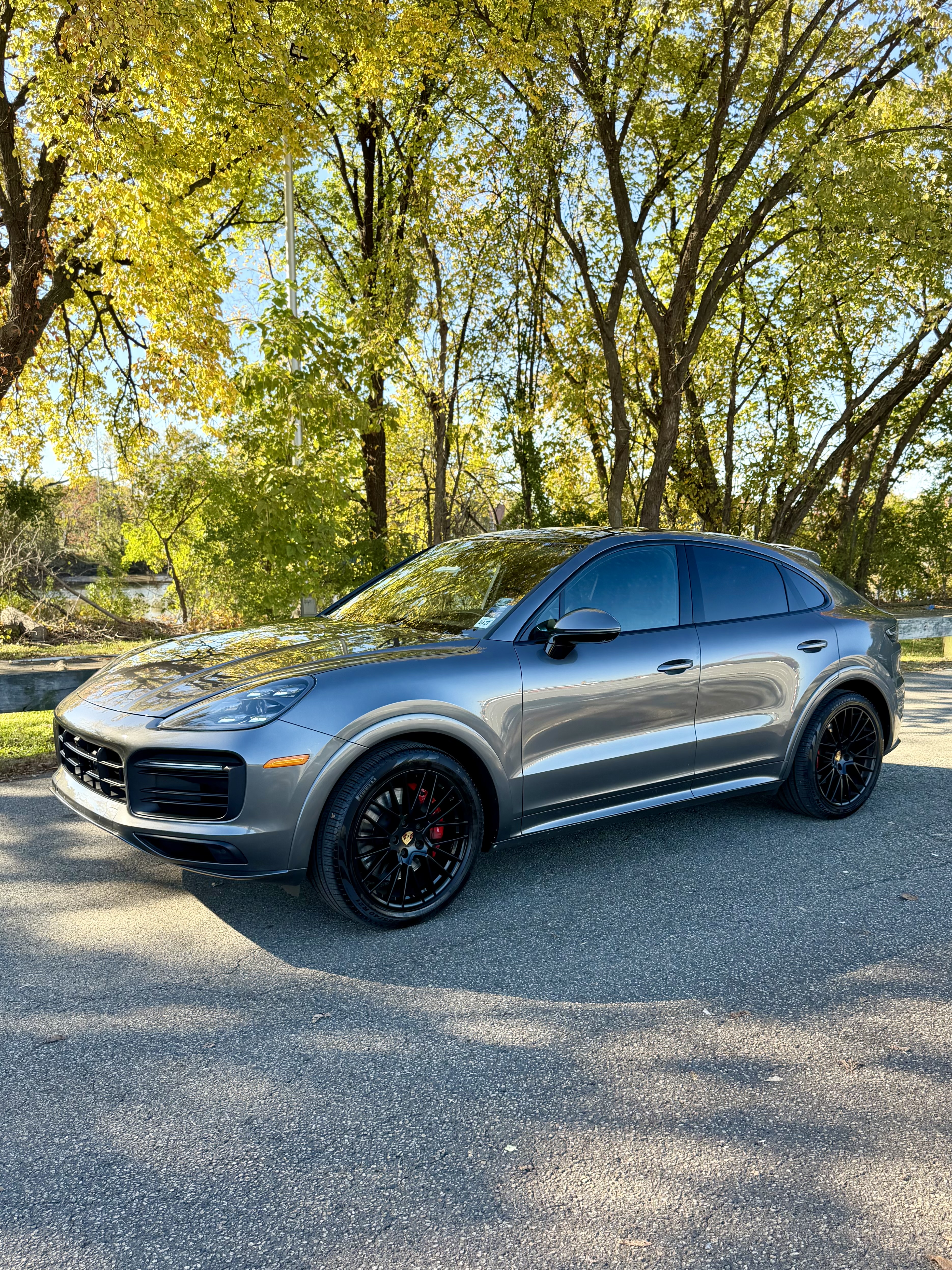 Used 2023 Porsche Cayenne GTS AWD/4WD image 9