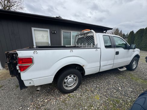 Used 2012 Ford F150 XL w/ Trailer Tow Pkg image 2