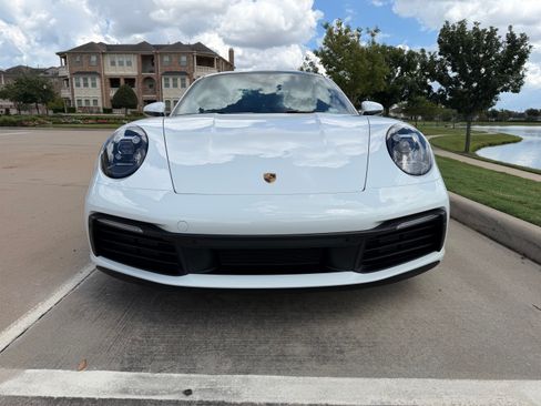 Used 2024 Porsche 911 Carrera image 2