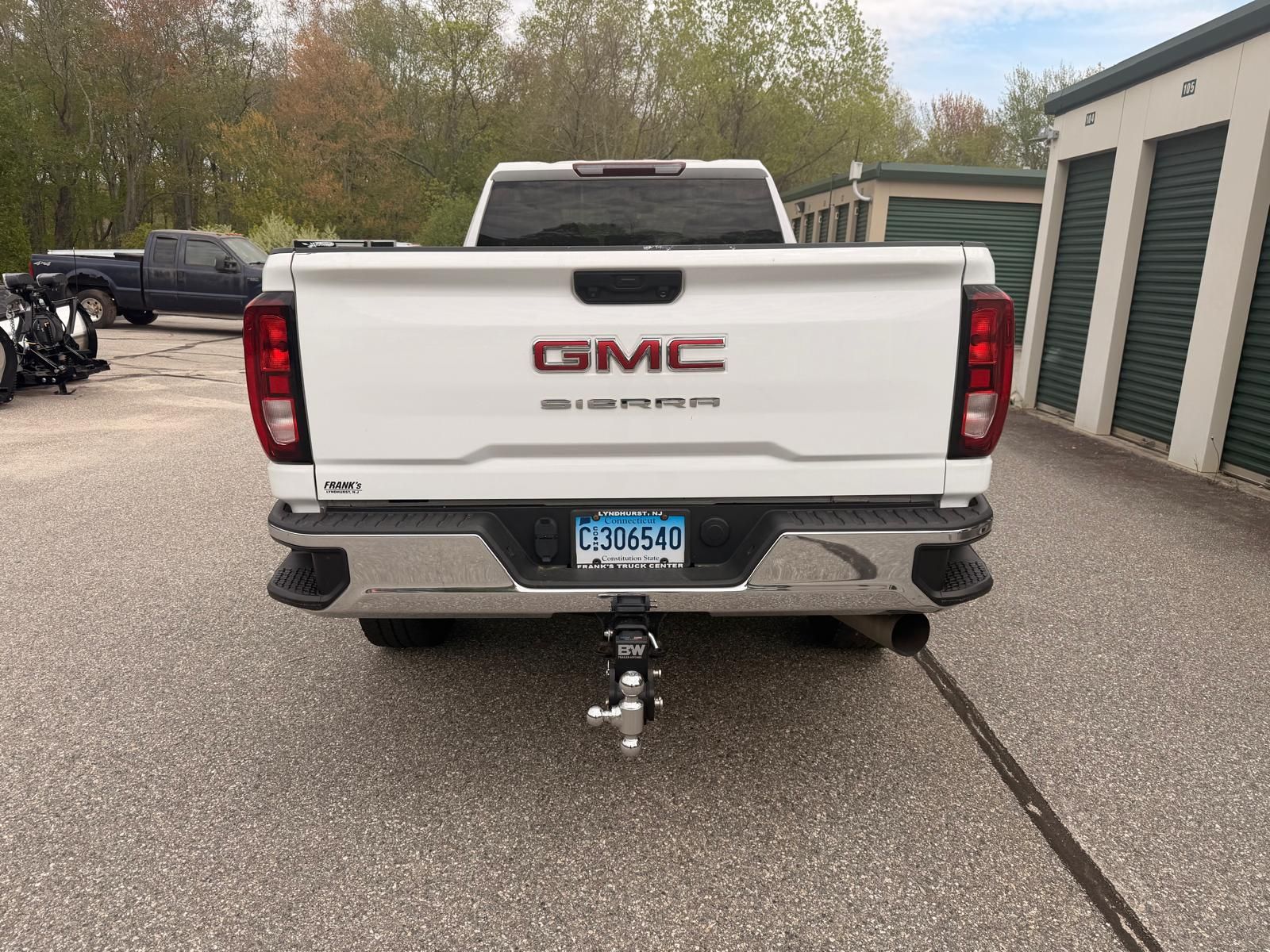 Used 2023 GMC Sierra 3500 Pro w/ Gooseneck/5TH Wheel Package AWD/4WD image 9