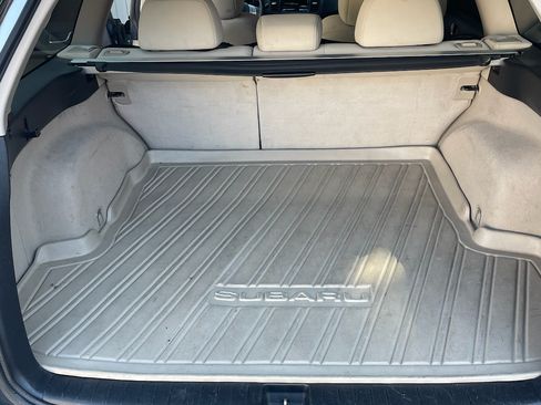 Used 2009 Subaru Outback 2.5i Special Edition image 10