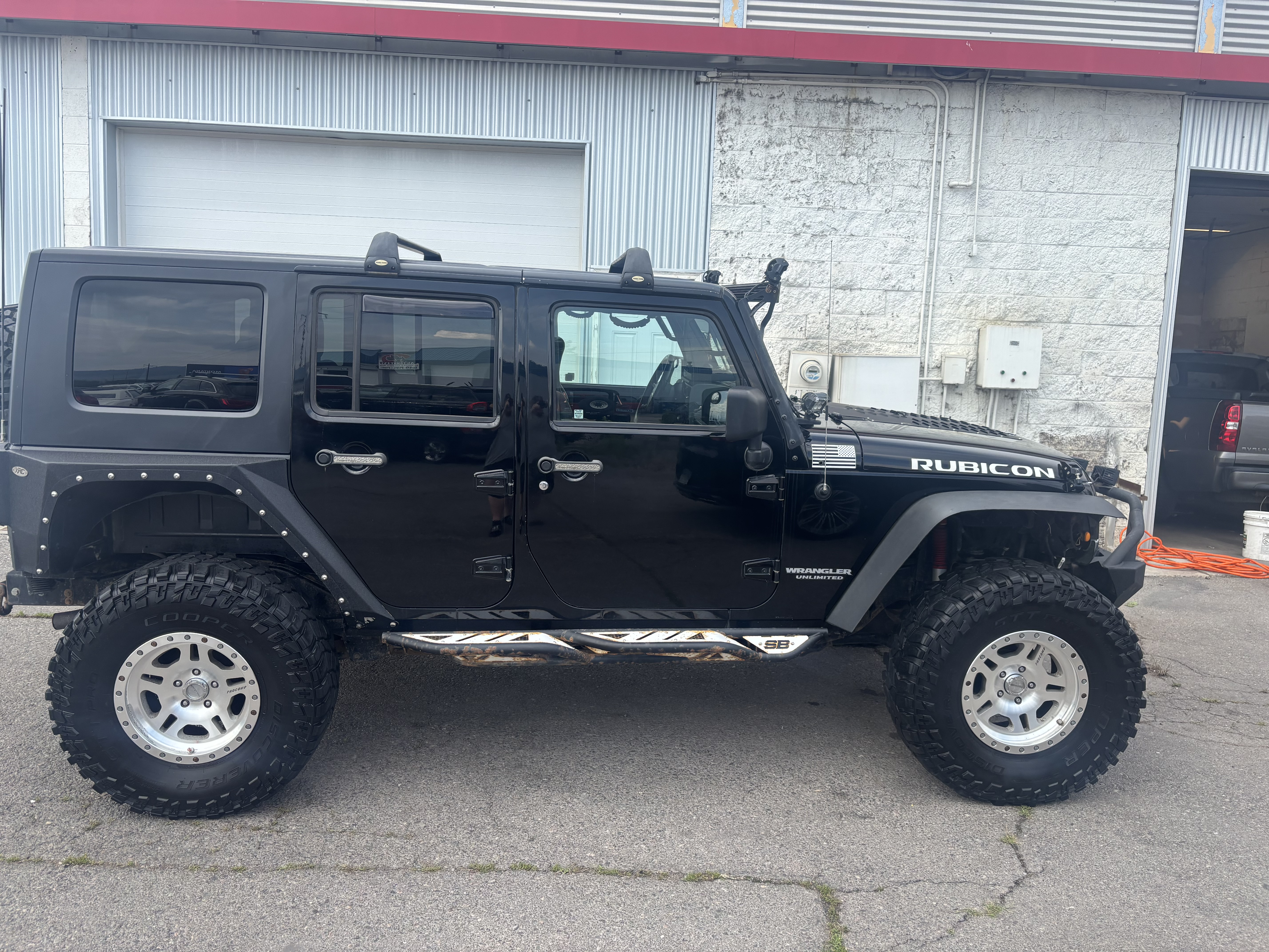 Used 2010 Jeep Wrangler Unlimited Rubicon w/ Trailer Tow Group AWD/4WD image 12