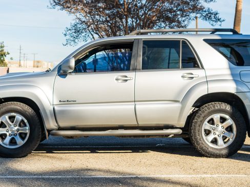 Used 2007 Toyota 4Runner Sport image 2