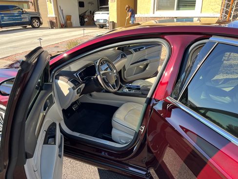 Used 2018 Ford Fusion Platinum image 11