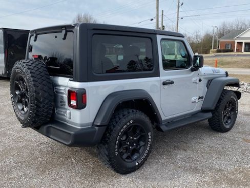 Used 2023 Jeep Wrangler Sport image 10