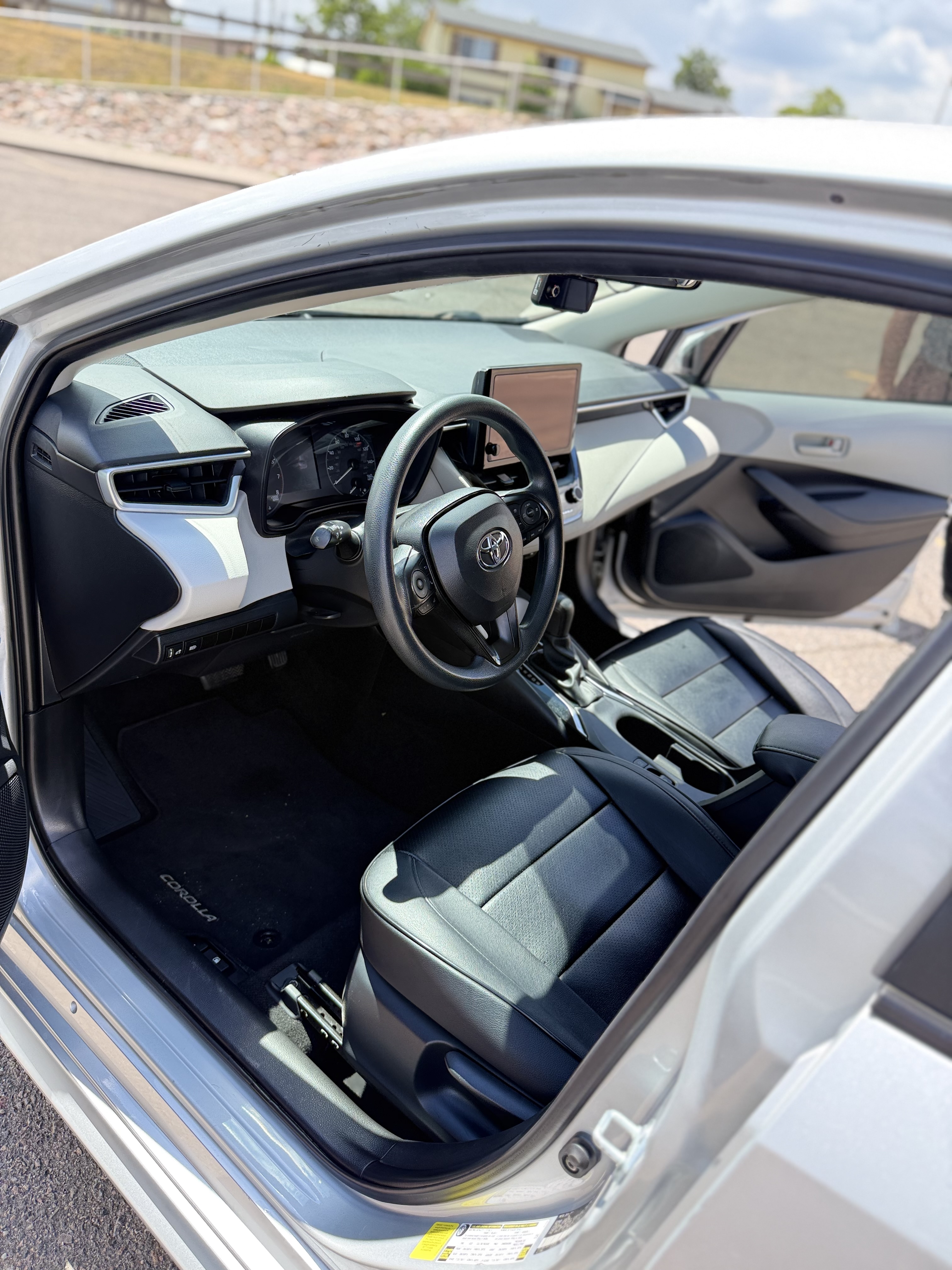 Used 2024 Toyota Corolla LE FWD image 10