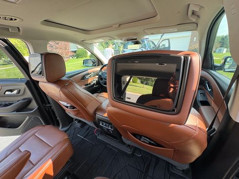 Used 2019 Chevrolet Traverse High Country w/ LPO, Floor Liner Package AWD/4WD image 6