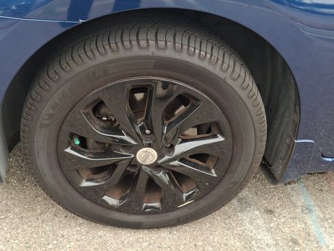 Used 2019 Nissan Sentra SV image 24