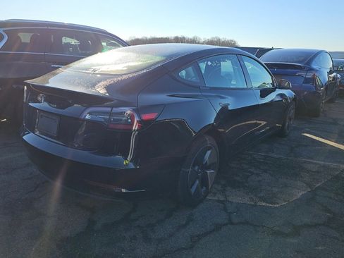 Used 2021 Tesla Model 3 Standard Range Plus image 4