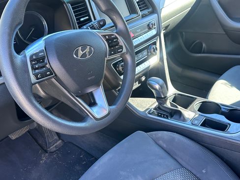 Used 2019 Hyundai Sonata SE w/ Cargo Package image 5