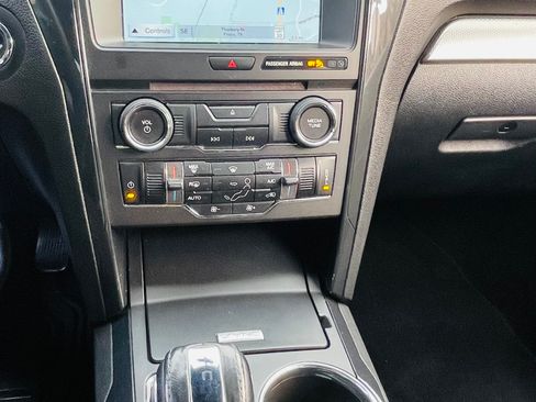 Used 2018 Ford Explorer XLT w/ Equipment Group 201A image 19