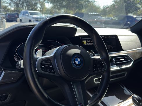 Used 2022 BMW X5 xDrive45e w/ M Sport Package AWD/4WD image 11