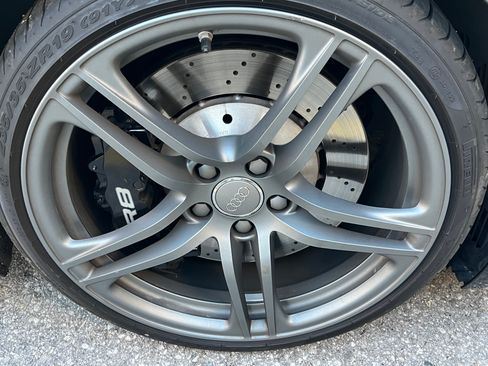 Used 2011 Audi R8 V10 AWD/4WD image 14