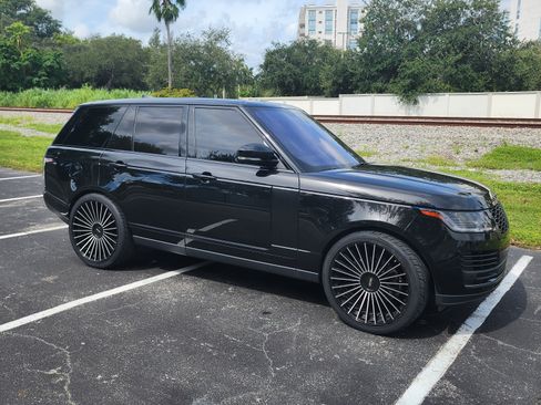 Used 2019 Land Rover Range Rover image 11